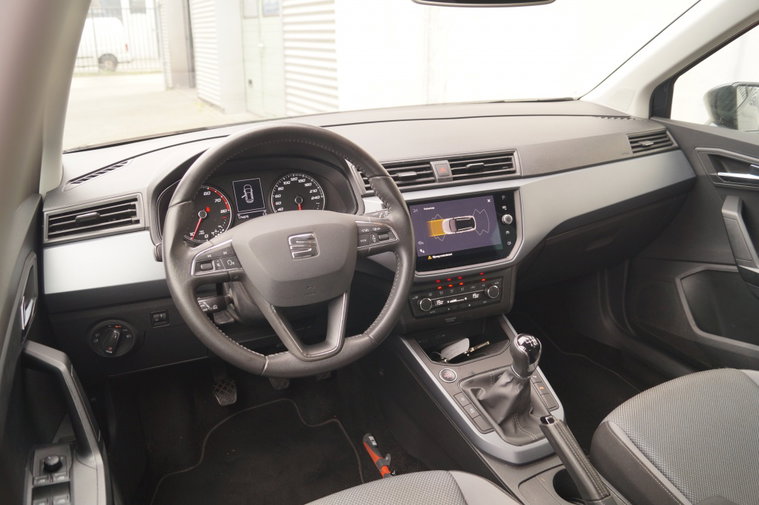 Vehicle Image 10