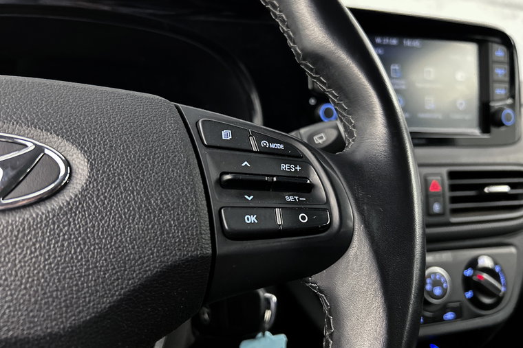 Vehicle Image 17