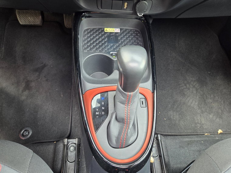 Vehicle Image 19