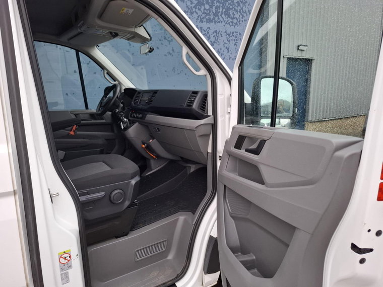Vehicle Image 32