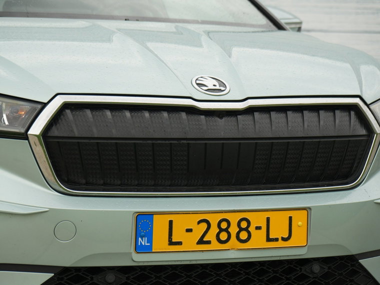 Vehicle Image 28