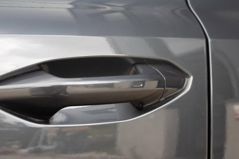Vehicle Image 13