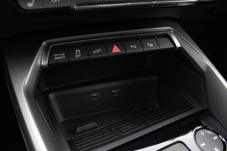Vehicle Image 39