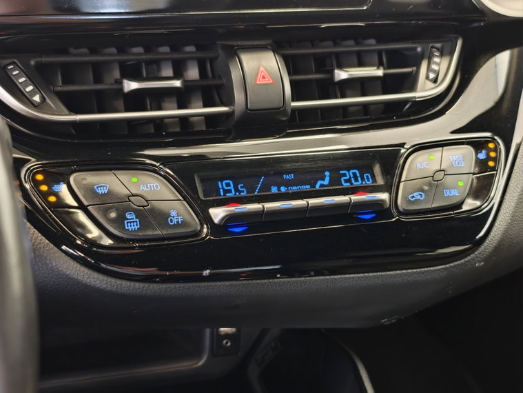 Vehicle Image 17