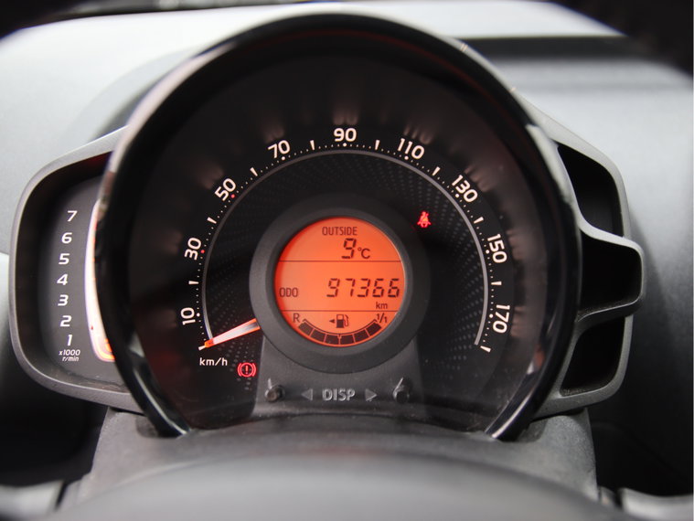 Vehicle Image 19