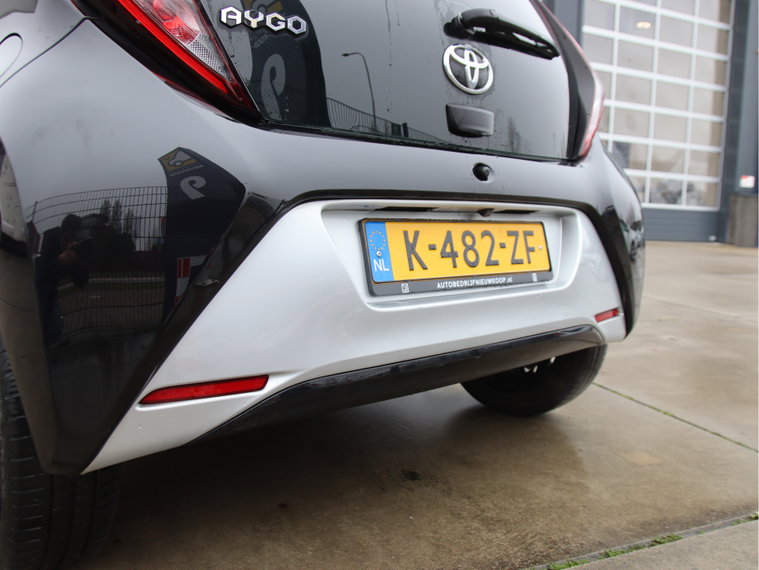 Vehicle Image 35