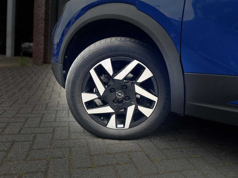 Vehicle Image 39