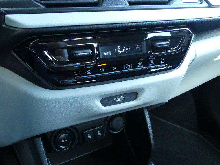 Vehicle Image 27