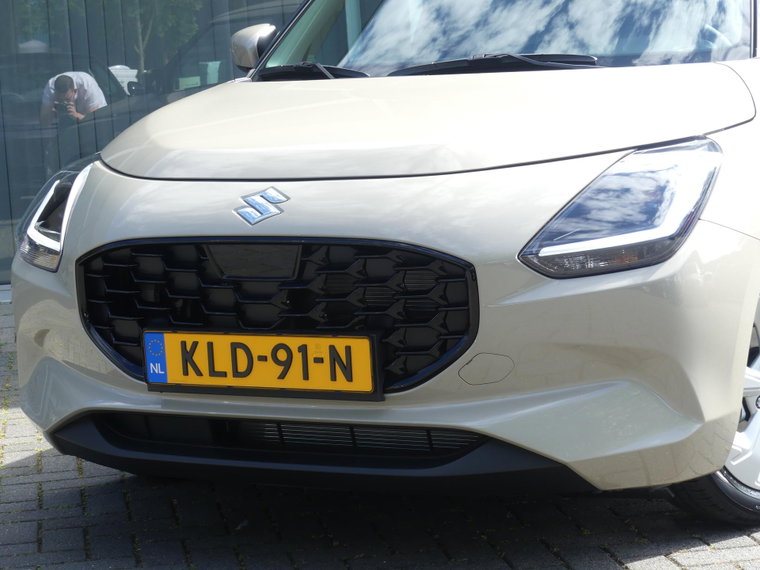 Vehicle Image 33
