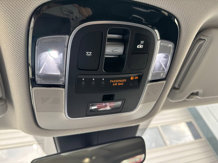 Vehicle Image 35