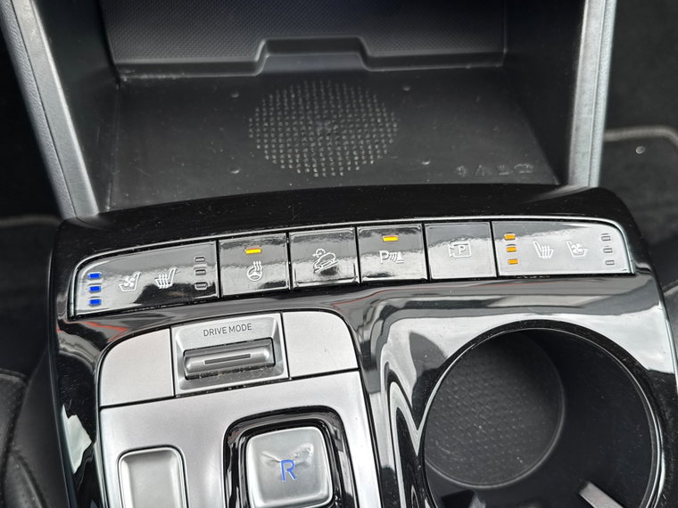 Vehicle Image 38