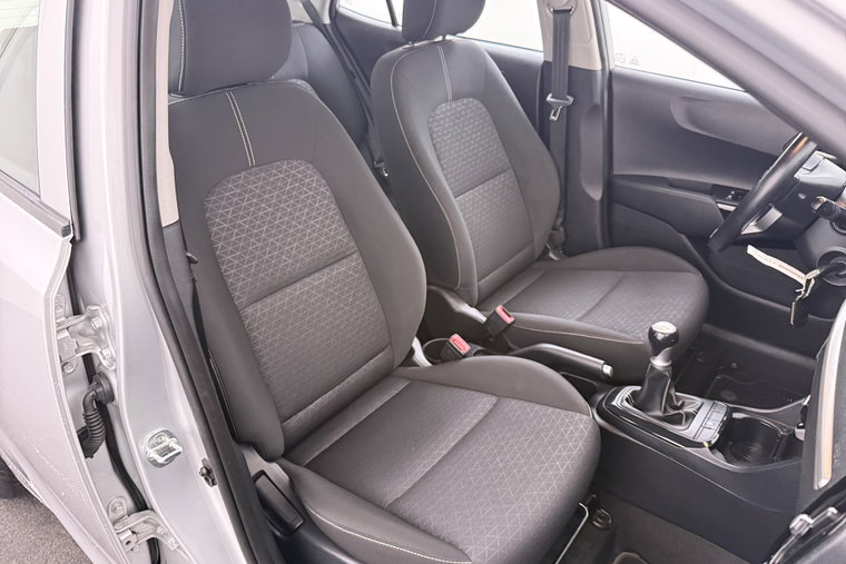 Vehicle Image 14