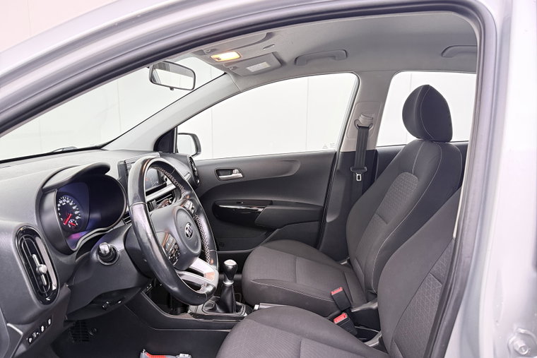 Vehicle Image 10