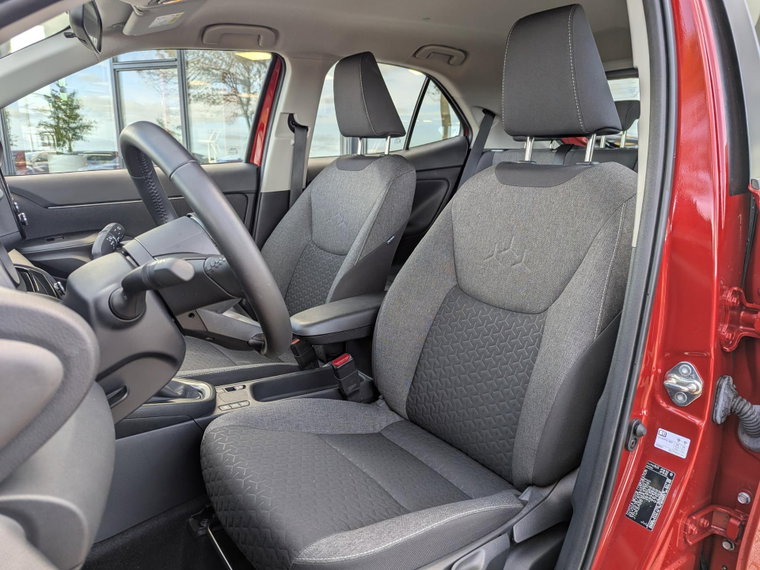 Vehicle Image 15