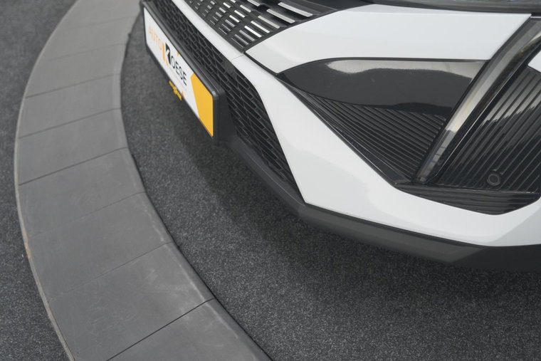 Vehicle Image 20