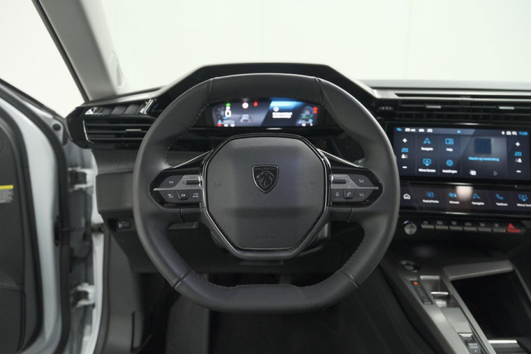 Vehicle Image 38