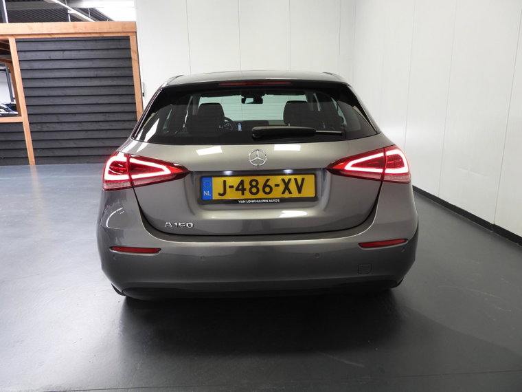 Vehicle Image 32