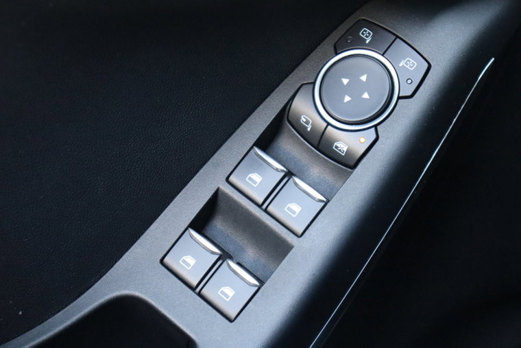 Vehicle Image 24