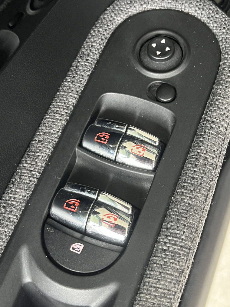 Vehicle Image 28