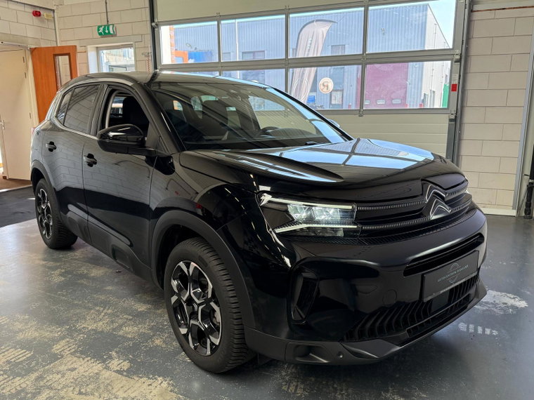 Vehicle Image 12
