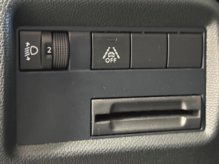 Vehicle Image 27