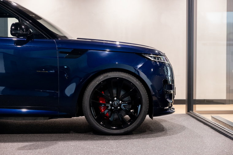 Vehicle Image 14