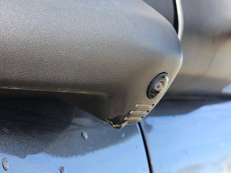 Vehicle Image 17