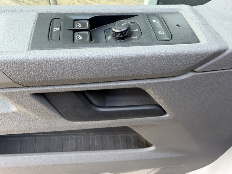 Vehicle Image 24