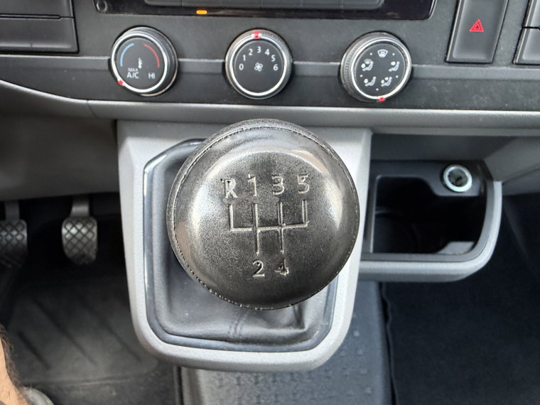 Vehicle Image 27