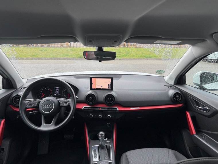 Vehicle Image 15