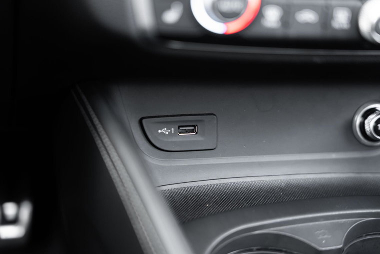 Vehicle Image 48