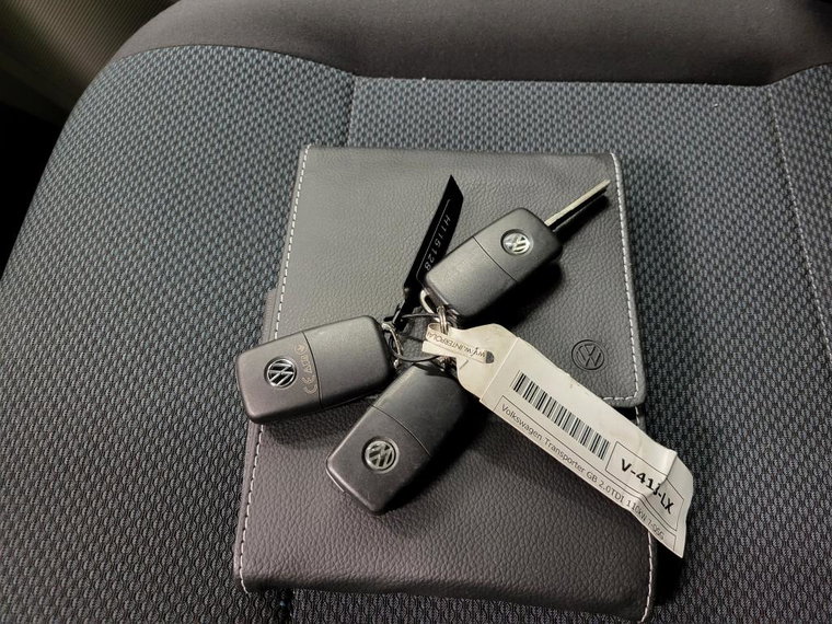 Vehicle Image 15