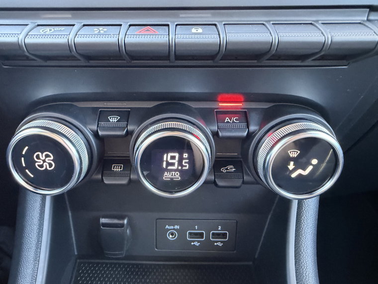 Vehicle Image 24