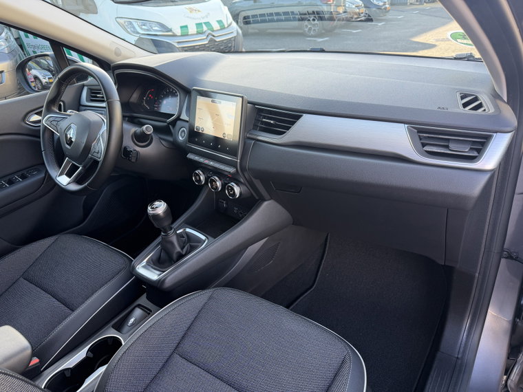 Vehicle Image 32