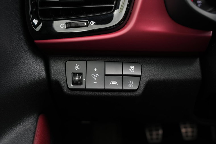 Vehicle Image 28