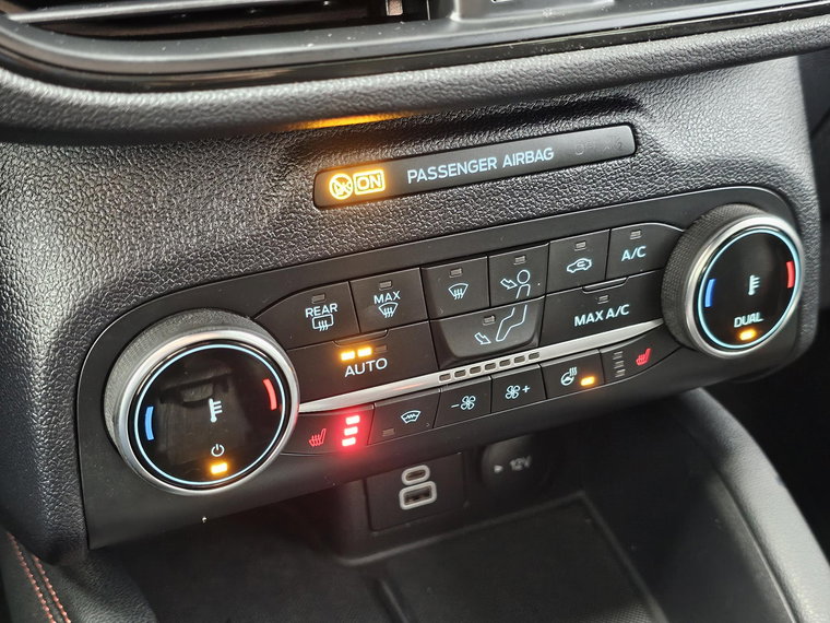 Vehicle Image 28
