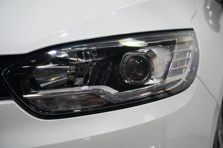 Vehicle Image 11
