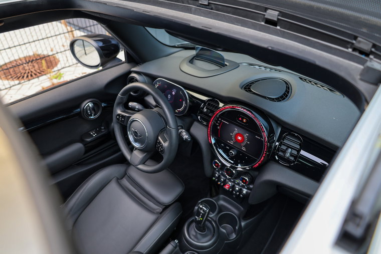 Vehicle Image 40