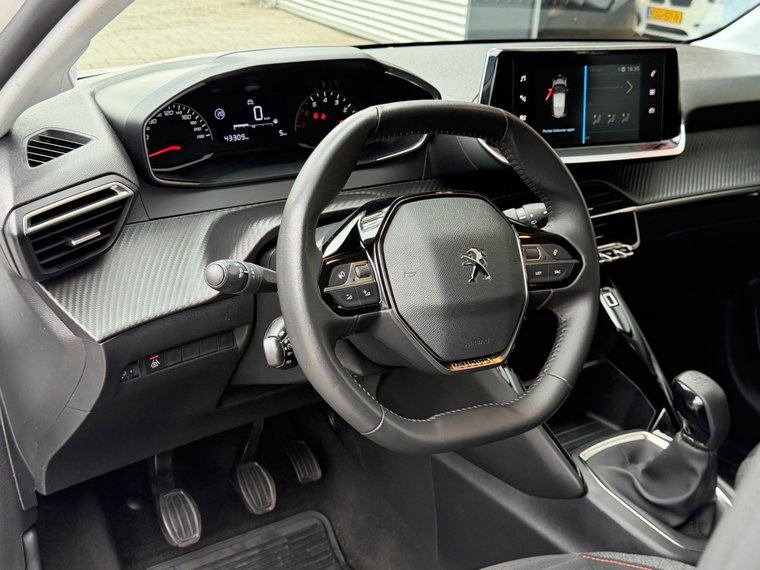 Vehicle Image 24
