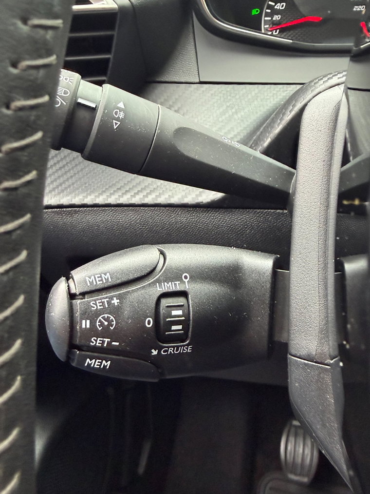 Vehicle Image 40