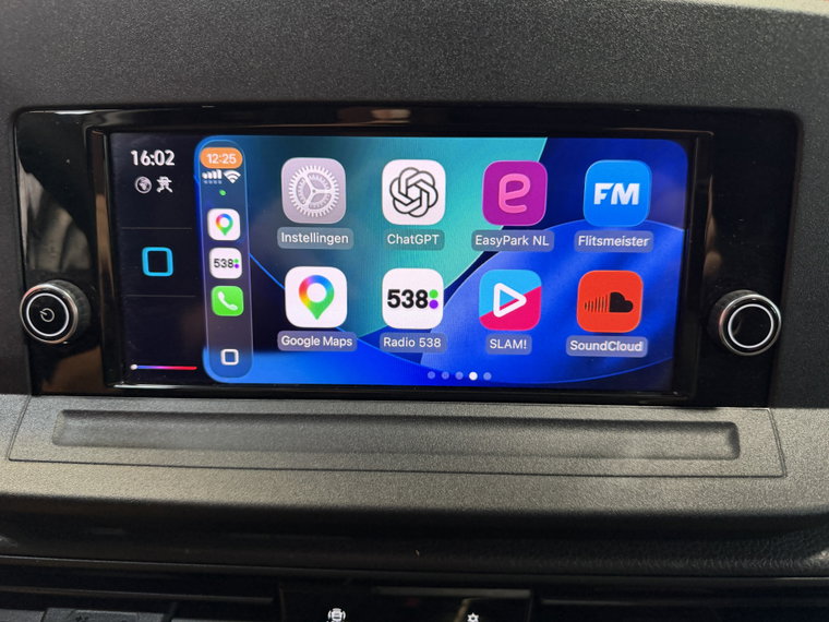 Vehicle Image 35