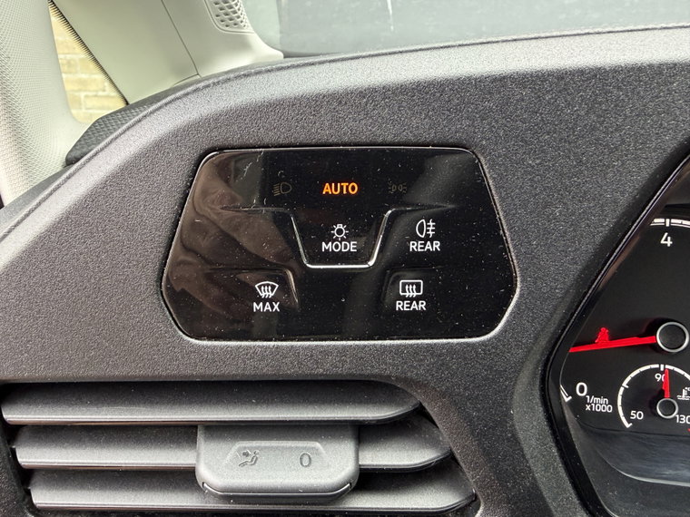 Vehicle Image 36