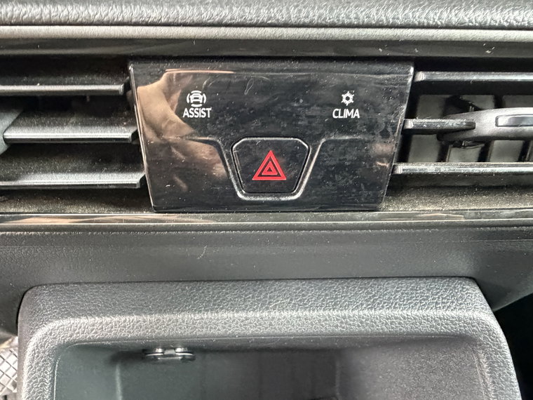 Vehicle Image 38