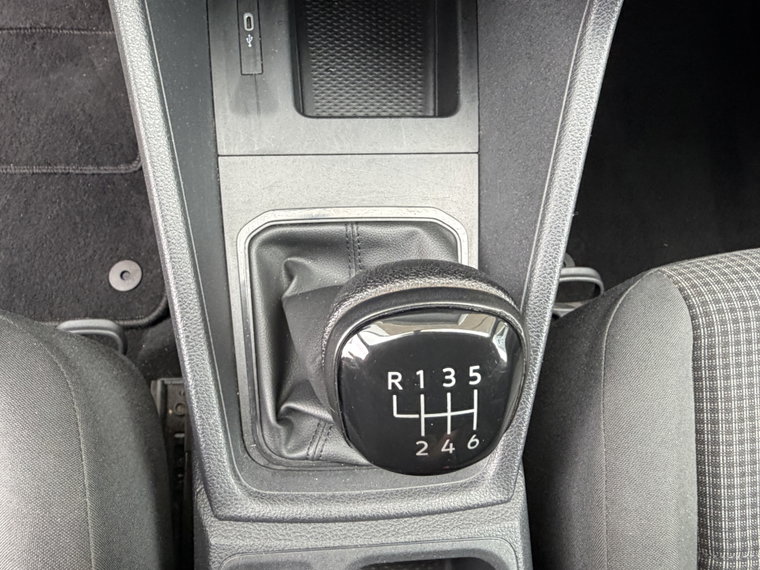 Vehicle Image 40