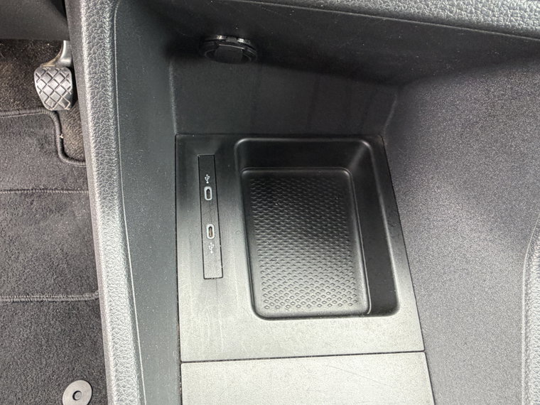 Vehicle Image 41