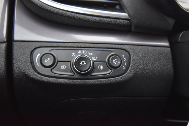 Vehicle Image 38