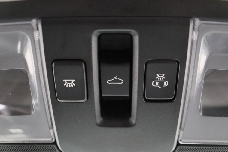 Vehicle Image 42