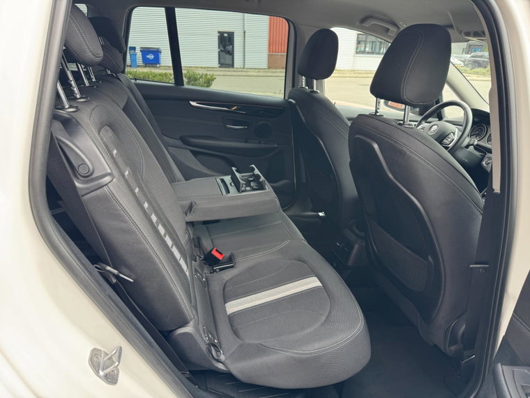 Vehicle Image 22