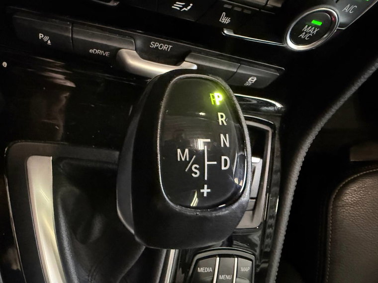 Vehicle Image 38