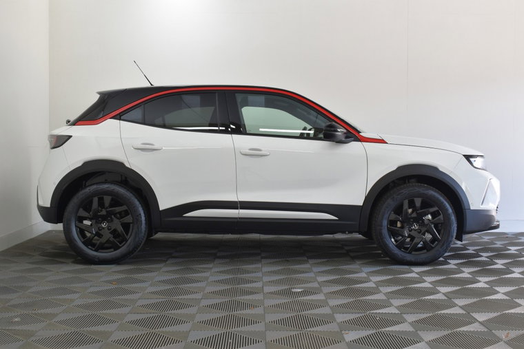 Vehicle Image 4